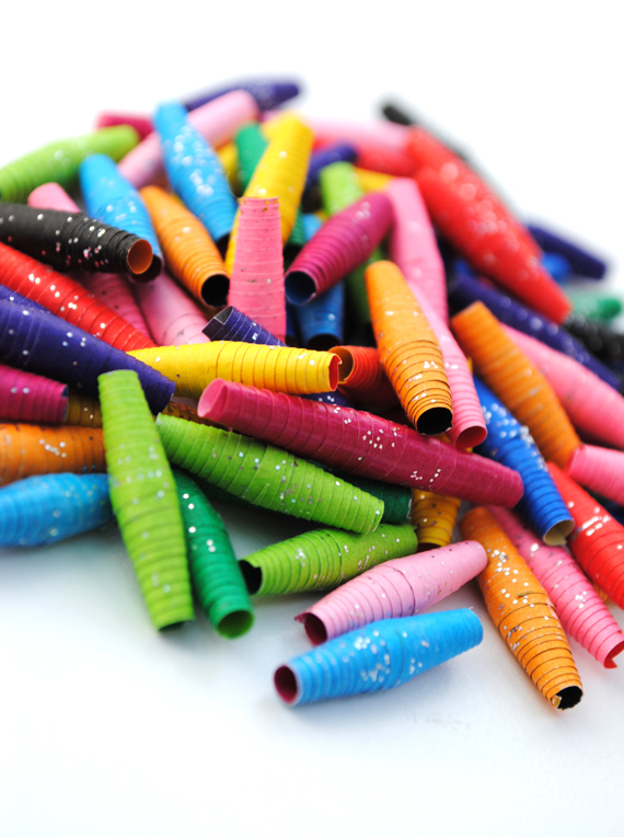 http://www.minieco.co.uk/paper-beads-2/